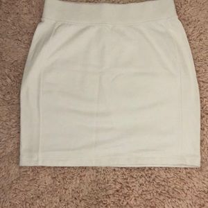 Gap white knit skirt with wide elastic waist band